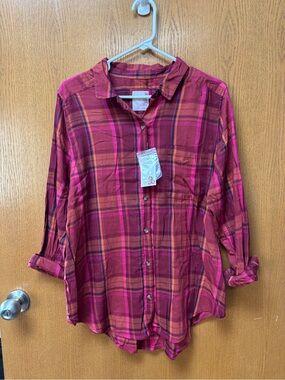 SO Women’s Large Plaid Button Down Shirt Burgundy Pink Long Sleeve NWT
